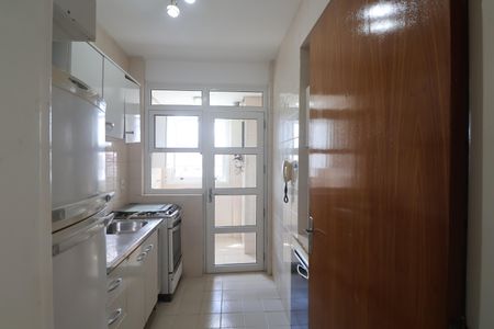 Apartamento à venda com 65m², 2 quartos e 1 vagaCozinha e Área de Serviço