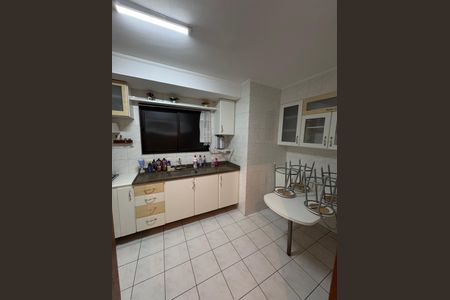 Cozinha de apartamento para alugar com 2 quartos, 84m² em Vila Valparaíso, Santo André
