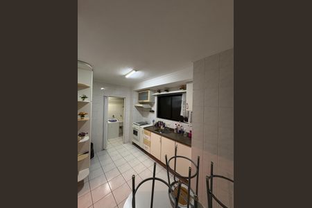 Cozinha de apartamento para alugar com 2 quartos, 84m² em Vila Valparaíso, Santo André