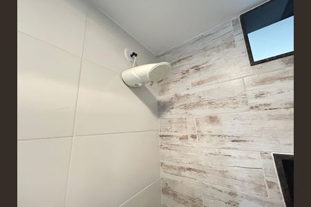 Apartamento à venda com 48m², 2 quartos e sem vagaChuveiro