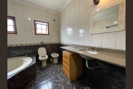 Casa para alugar com 300m², 6 quartos e 3 vagasBanheiro 4