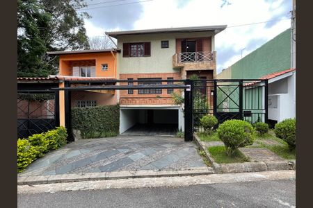 Casa para alugar com 300m², 6 quartos e 3 vagasFachada