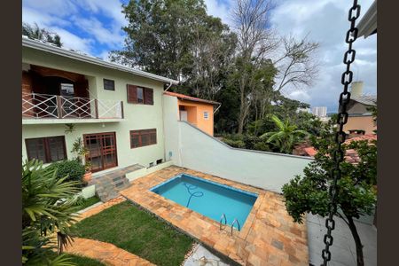 Casa para alugar com 300m², 6 quartos e 3 vagasQuintal