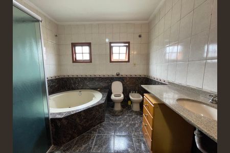 Casa para alugar com 300m², 6 quartos e 3 vagasBanheiro 4