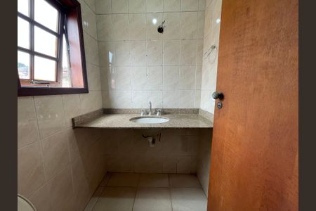 Casa para alugar com 300m², 6 quartos e 3 vagasBanheiro 1