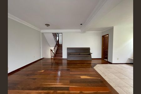 Casa para alugar com 300m², 6 quartos e 3 vagasSala de Estar