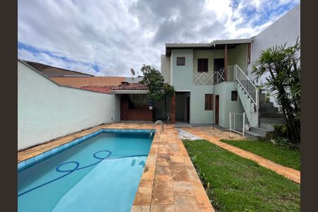 Casa para alugar com 300m², 6 quartos e 3 vagasPiscina