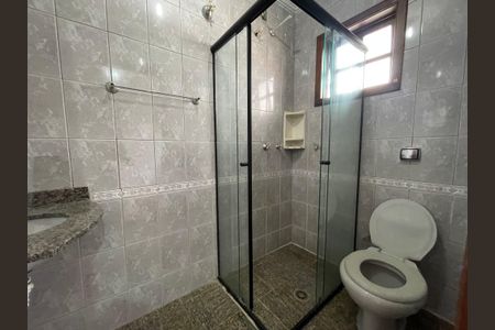 Casa para alugar com 300m², 6 quartos e 3 vagasBanheiro 2
