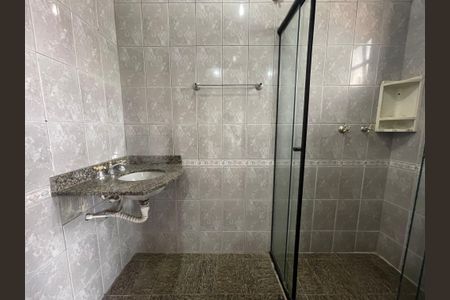 Casa para alugar com 300m², 6 quartos e 3 vagasBanheiro 2