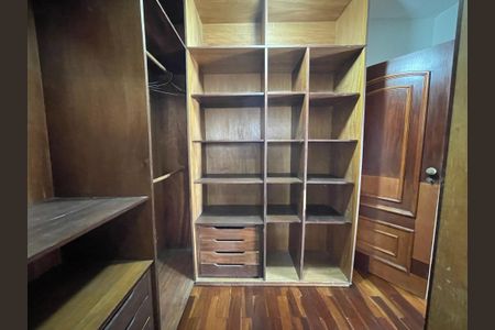 Casa para alugar com 300m², 6 quartos e 3 vagasQuarto 4