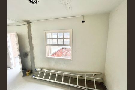 Sala/Quarto/Cozinha de casa para alugar com 1 quarto, 35m² em Conjunto Residencial Novo Pacaembu, São Paulo