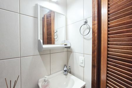 Apartamento para alugar com 70m², 2 quartos e 1 vaga Apartamento para alugar com 70m², 2 quartos e 1 vagaBanheiro Social