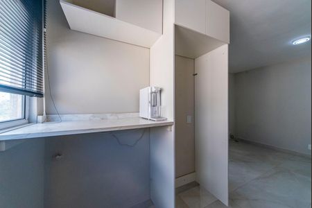 Apartamento para alugar com 35m², 2 quartos e 1 vaga Apartamento para alugar com 35m², 2 quartos e 1 vagaCozinha e Área de Serviço