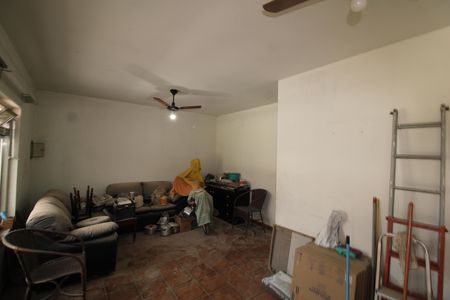 Sala de casa para alugar com 2 quartos, 200m² em Conjunto Residencial Novo Pacaembu, São Paulo