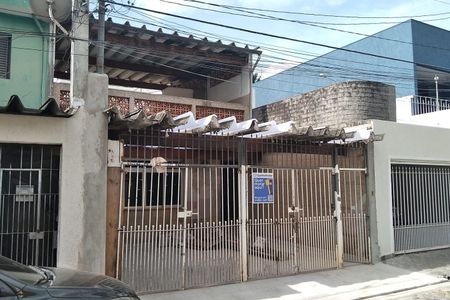 Casa para alugar com 200m², 2 quartos e 3 vagas Casa para alugar com 200m², 2 quartos e 3 vagasFachada