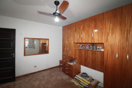 Quarto 1 de casa para alugar com 2 quartos, 200m² em Conjunto Residencial Novo Pacaembu, São Paulo
