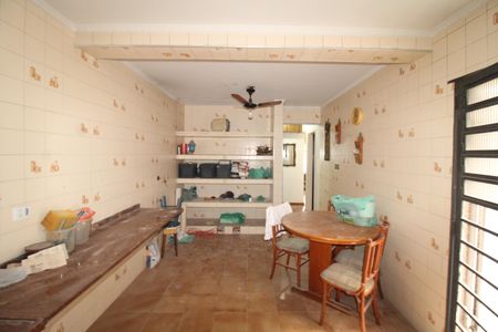 Casa para alugar com 200m², 2 quartos e 3 vagasCozinha