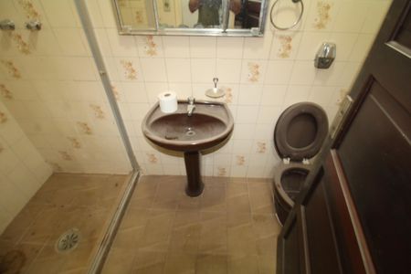 Casa para alugar com 200m², 2 quartos e 3 vagasBanheiro 2