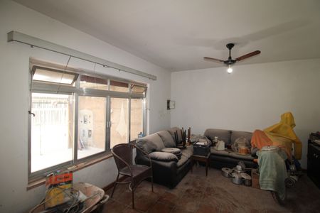 Sala de casa para alugar com 2 quartos, 200m² em Conjunto Residencial Novo Pacaembu, São Paulo