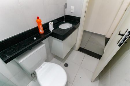 Banheiro de casa para alugar com 1 quarto, 40m² em Jardim Maria Luiza, Taboão da Serra