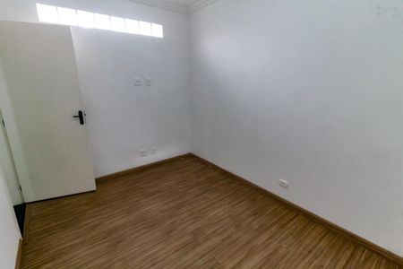 Quarto de casa para alugar com 1 quarto, 40m² em Jardim Maria Luiza, Taboão da Serra