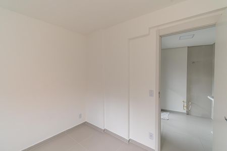 Quarto 2 de apartamento para alugar com 2 quartos, 44m² em Parque Savoy City, São Paulo