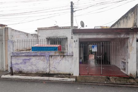 Casa para alugar com 58m², 2 quartos e sem vagaFachada