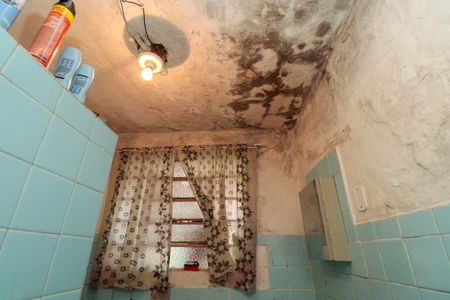 Casa para alugar com 58m², 2 quartos e sem vagaBanheiro