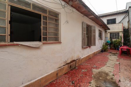 Casa para alugar com 58m², 2 quartos e sem vagaQuintal