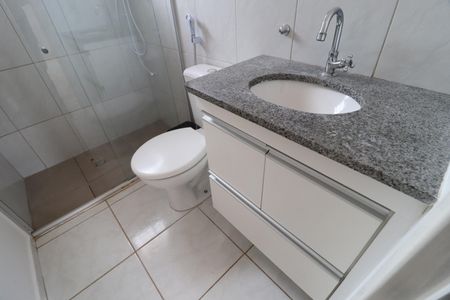 Casa de condomínio para alugar com 100m², 3 quartos e 2 vagasBanheiro do Quarto 3