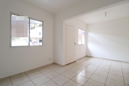 Casa de condomínio para alugar com 100m², 3 quartos e 2 vagasSala