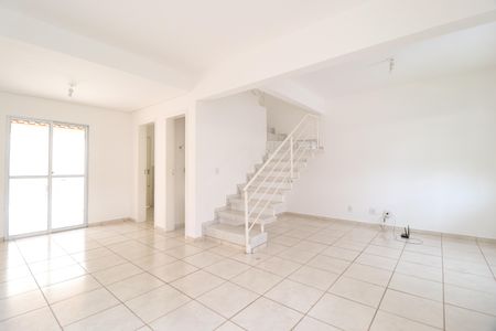 Sala de casa de condomínio para alugar com 3 quartos, 100m² em Morada da Colina, Uberlândia