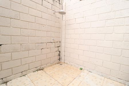 Casa de condomínio para alugar com 100m², 3 quartos e 2 vagasDucha