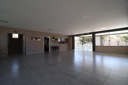 Casa de condomínio para alugar com 100m², 3 quartos e 2 vagasÁrea comum - Salão de festas