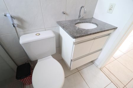 Casa de condomínio para alugar com 100m², 3 quartos e 2 vagasBanheiro do Quarto 3