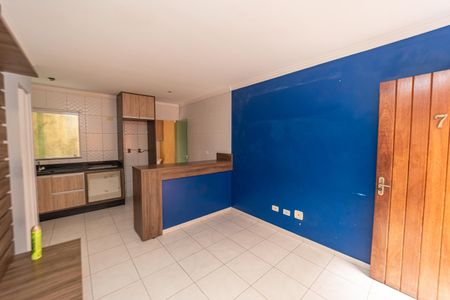 Casa de condomínio à venda com 68m², 2 quartos e 1 vaga Casa de condomínio à venda com 68m², 2 quartos e 1 vagaSala