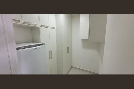 Apartamento para alugar com 149m², 3 quartos e 2 vagas Apartamento para alugar com 149m², 3 quartos e 2 vagasCozinha