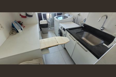 Apartamento para alugar com 149m², 3 quartos e 2 vagas Apartamento para alugar com 149m², 3 quartos e 2 vagasCozinha