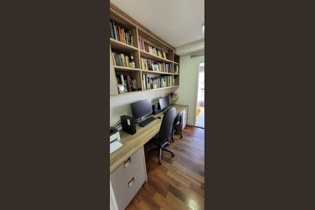 Apartamento para alugar com 149m², 3 quartos e 2 vagas Apartamento para alugar com 149m², 3 quartos e 2 vagasQuarto