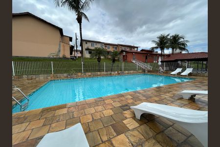 Casa para alugar com 80m², 2 quartos e 1 vagaÁrea comum - Piscina