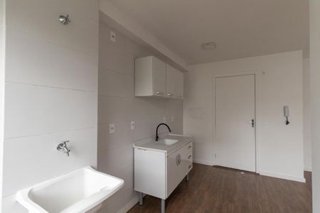 Apartamento para alugar com 45m², 2 quartos e 1 vaga Apartamento para alugar com 45m², 2 quartos e 1 vagaCozinha e Área de Serviço