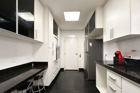 Apartamento para alugar com 140m², 3 quartos e 3 vagasCozinha