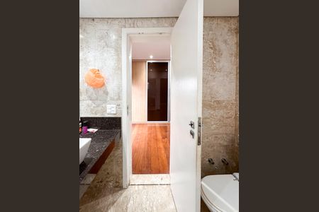 Apartamento para alugar com 140m², 3 quartos e 3 vagasBanheiro da Suíte 2