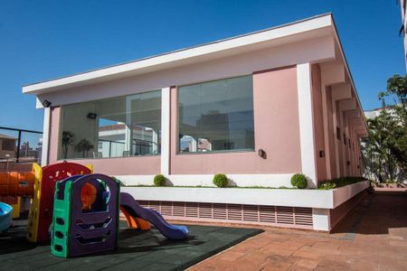 Apartamento para alugar com 140m², 3 quartos e 3 vagasÁrea comum - Playground