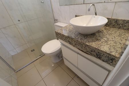 Casa de condomínio para alugar com 100m², 3 quartos e 2 vagasBanheiro do Quarto 3
