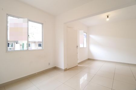 Sala de casa de condomínio para alugar com 3 quartos, 100m² em Morada da Colina, Uberlândia