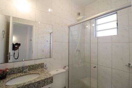 Casa de condomínio para alugar com 100m², 3 quartos e 2 vagasBanheiro Social