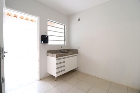 Casa de condomínio para alugar com 100m², 3 quartos e 2 vagasCozinha
