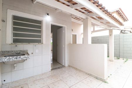 Casa de condomínio para alugar com 100m², 3 quartos e 2 vagasÁrea de Serviço
