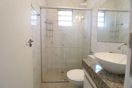 Casa de condomínio para alugar com 100m², 3 quartos e 2 vagasBanheiro do Quarto 3